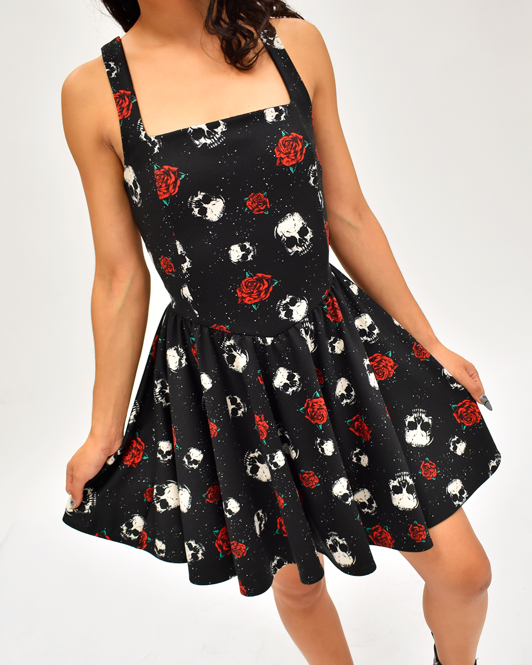 VESTIDO ESCOTE CUADRADO CON CALAVERAS (7773403840591)