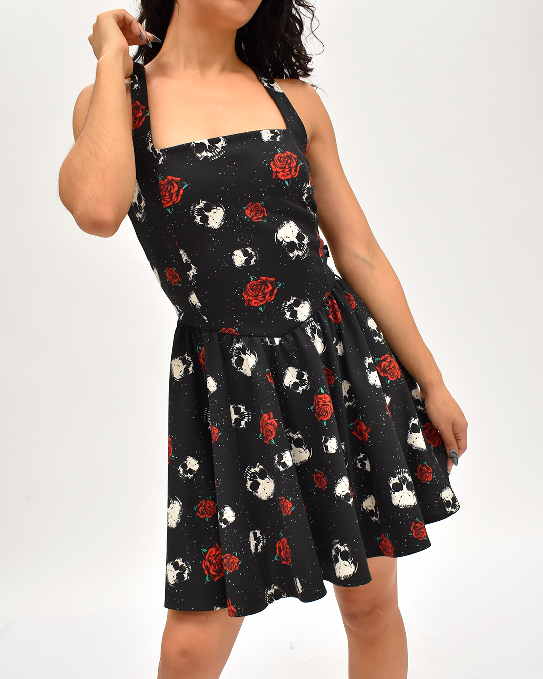 VESTIDO ESCOTE CUADRADO CON CALAVERAS (7773403840591)