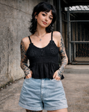 TOP TEJIDO CON FLORES