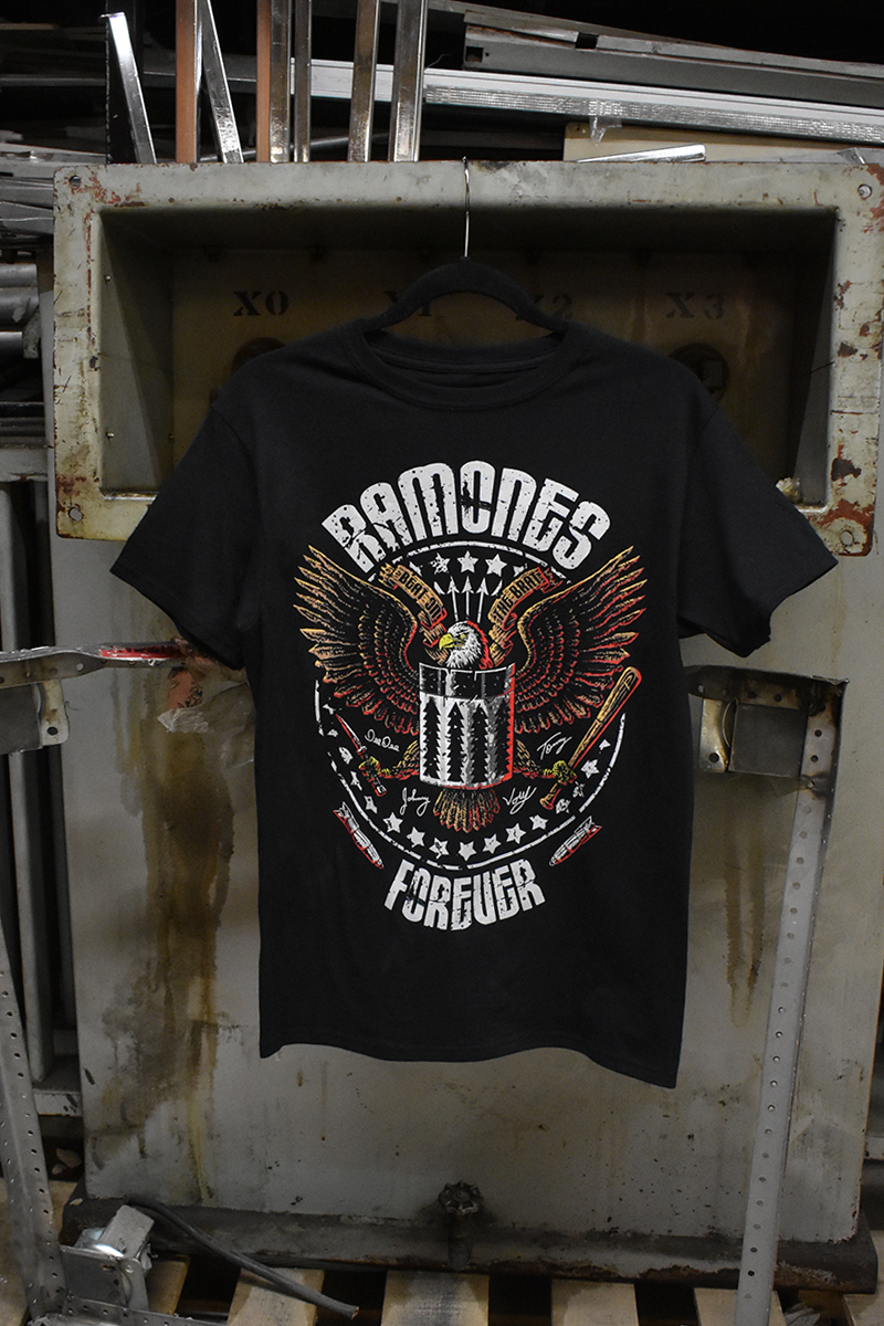 PLAYERA HOMBRE RAMONES FOREVER Toxic Mexico